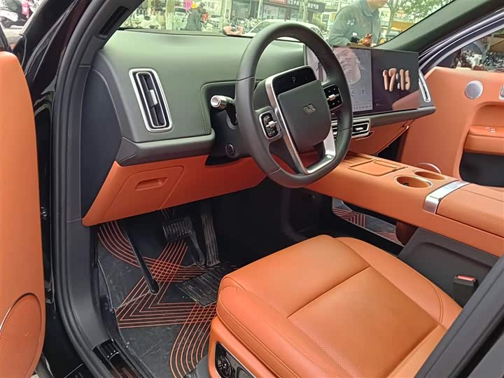 2025 LiXiang L8