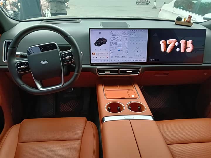 2025 LiXiang L8
