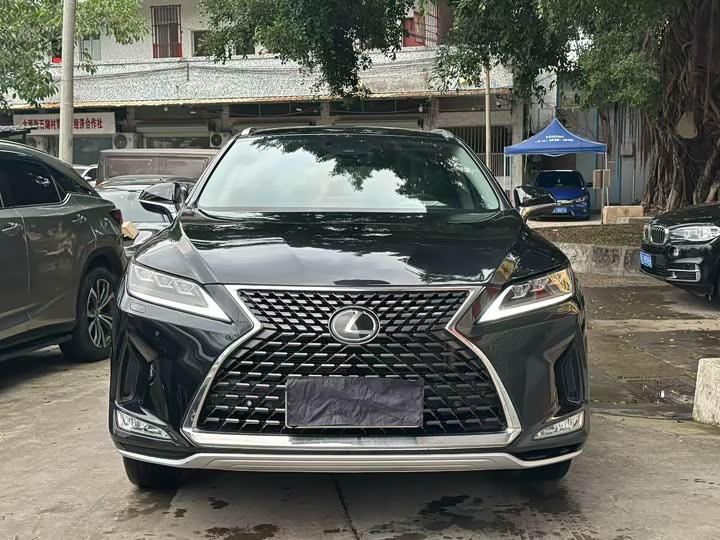Фото 2 - Lexus RX