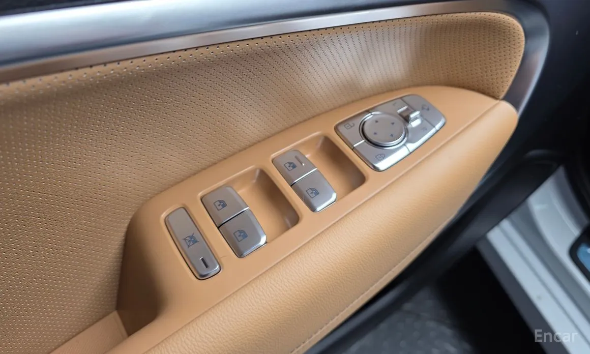 Genesis G70 2020 Gasoline 2.5T 2WD