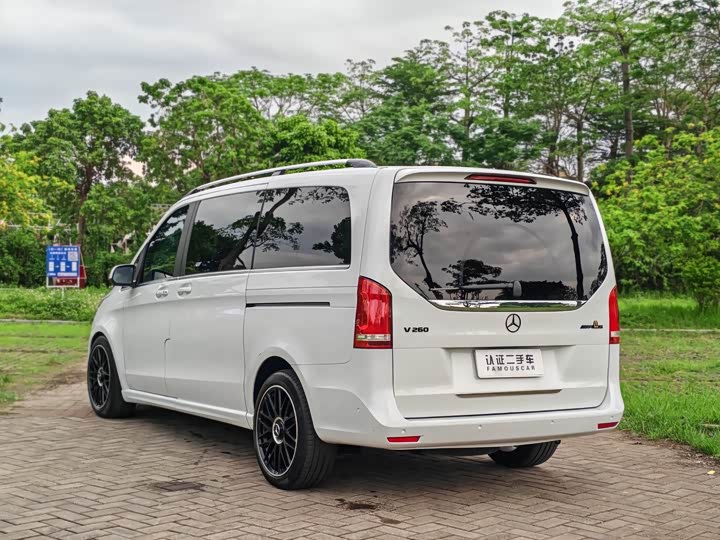 Mercedes-Benz V-Class 2022 2022款 V 260 尊贵版