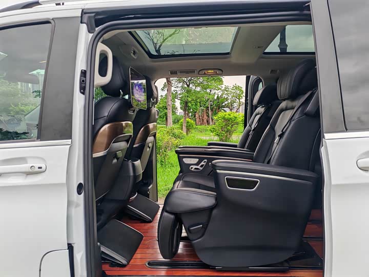 Mercedes-Benz V-Class 2022 2022款 V 260 尊贵版
