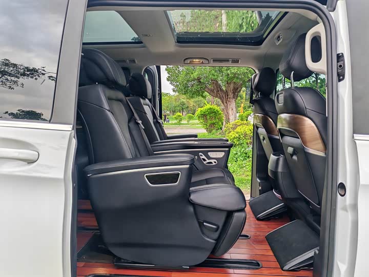 Mercedes-Benz V-Class 2022 2022款 V 260 尊贵版