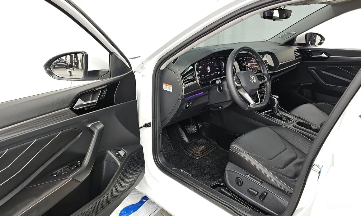 Photo 10 - Volkswagen Jetta