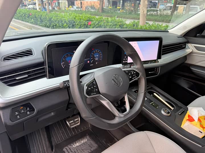 Volkswagen Tavendor 2024 2024款 380TSI 四驱R-Line巡游 众享款