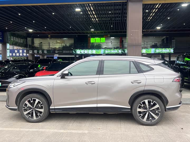 Roewe D5X DMH 2024 2024款 135旗舰版