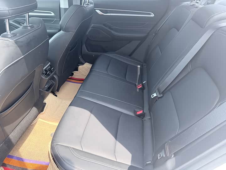 Фото 5 - Geely Emgrand