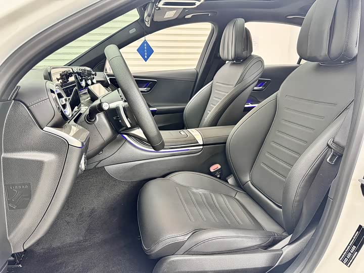Фото 9 - Mercedes-Benz C-Class