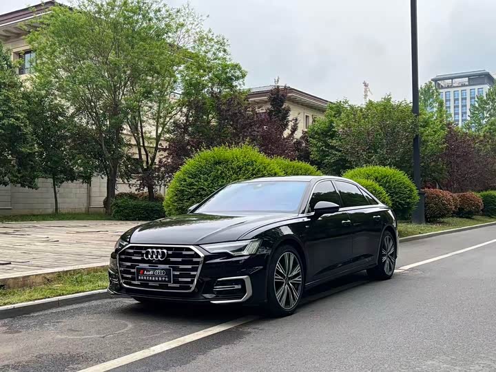 Фото 1 - Audi A6L