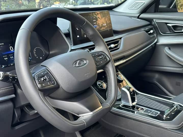 Chery Tiggo 8 2025 2025款 卓越版 230TCI 自动豪华版 5座