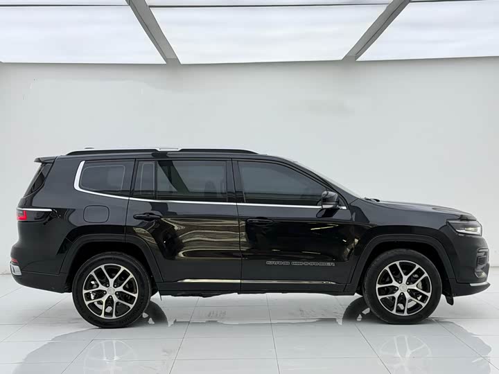 Jeep Grand Commander 2022 2022款 2.0T 四驱豪华版