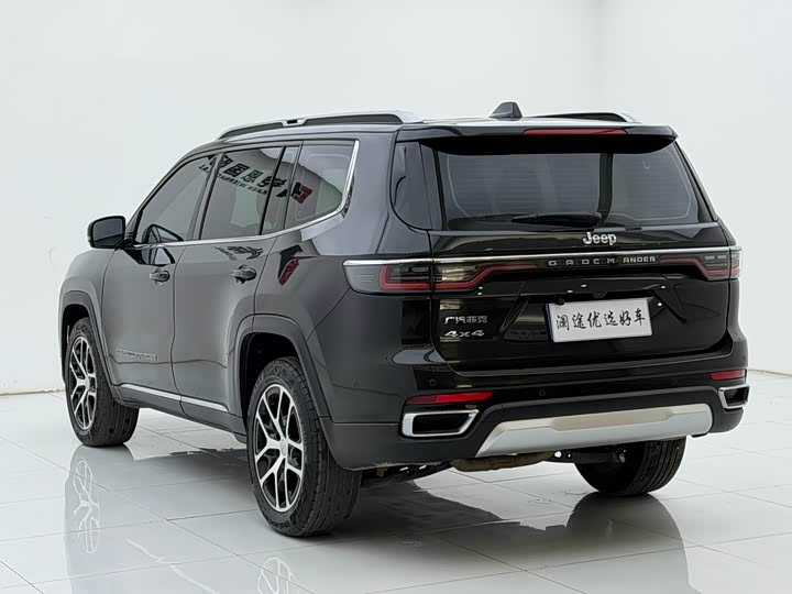 Jeep Grand Commander 2022 2022款 2.0T 四驱豪华版