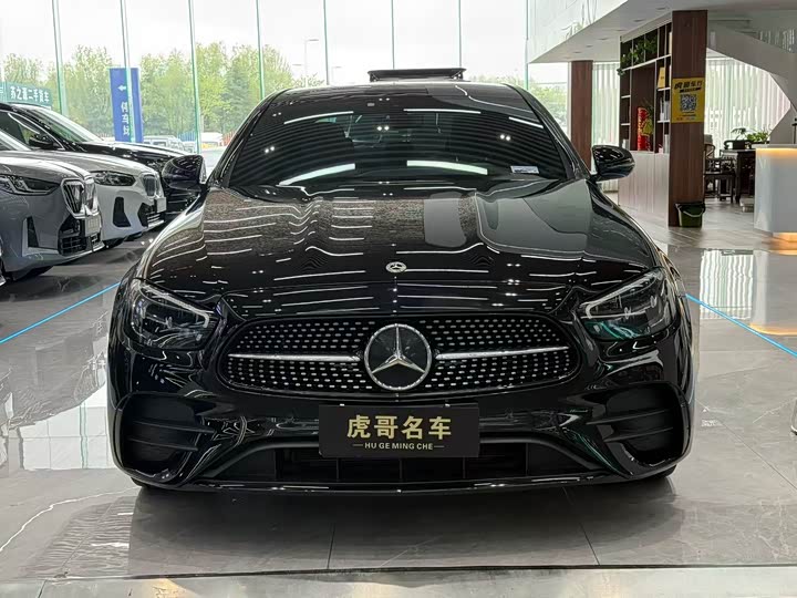 Фото 2 - Mercedes-Benz E-Class