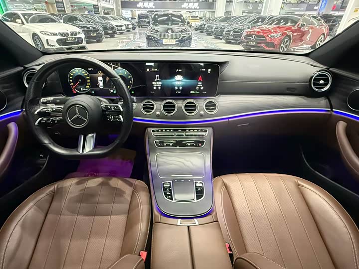 Фото 6 - Mercedes-Benz E-Class