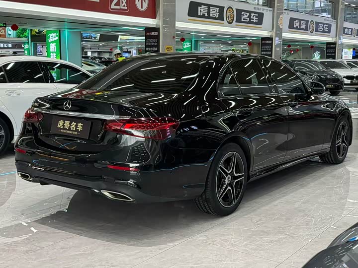 Фото 7 - Mercedes-Benz E-Class