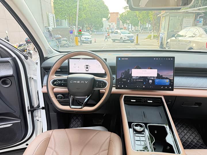 Chery Tiggo 8L 2024 2024款 2.0T 两驱豪华版 5座