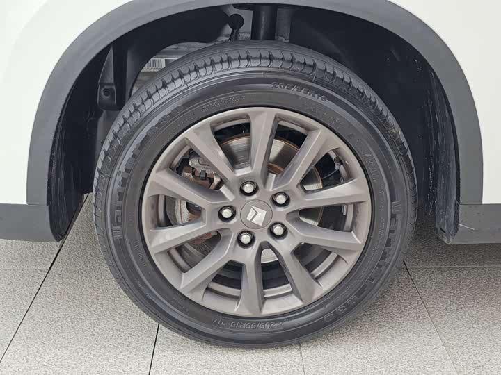 2019 Baojun RM-5