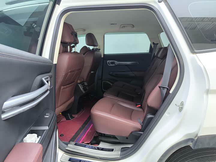 Geely Okavango 2022 2022款 1.8TD 自动舒适型 7座