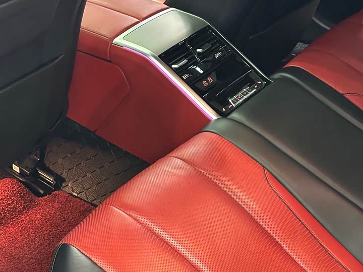 BMW 8 Series 2022 2022款 840i 四门轿跑车 M运动套装