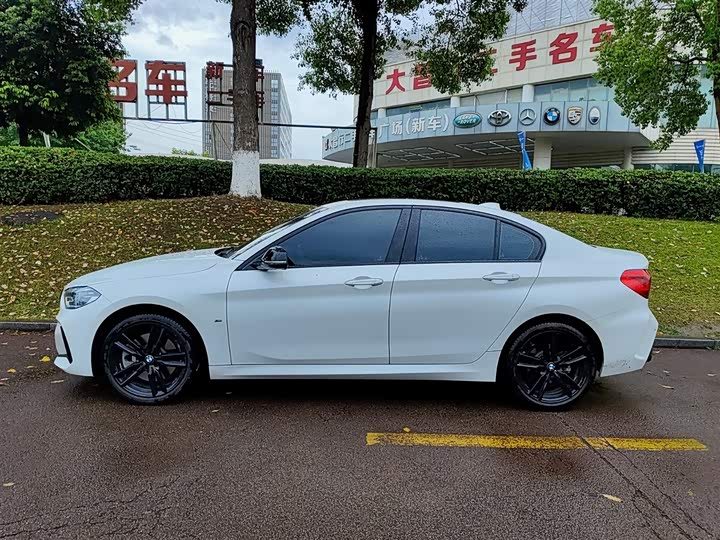 Фото 3 - BMW 1 Series