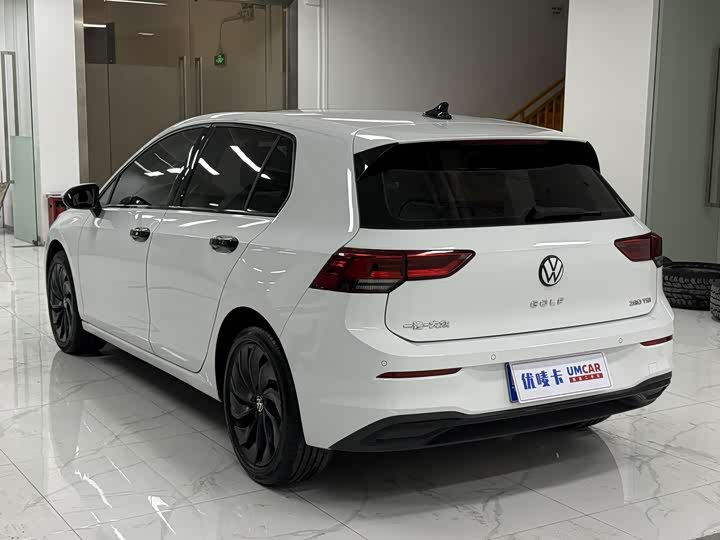 Фото 4 - Volkswagen Golf