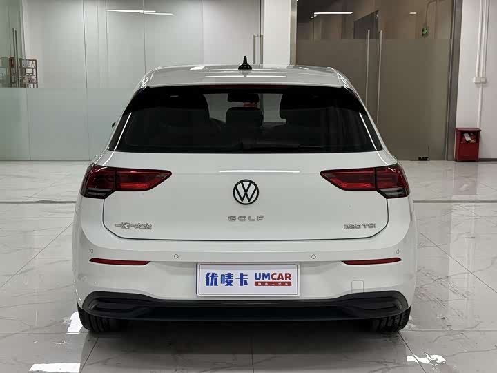 Фото 5 - Volkswagen Golf