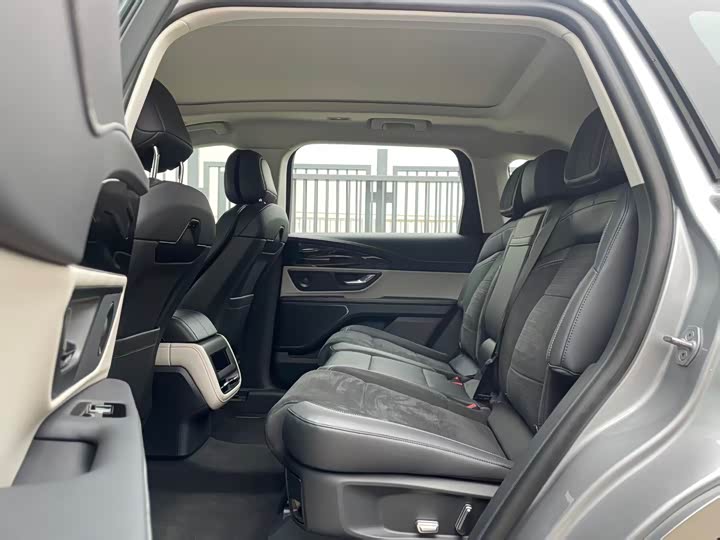 Lincoln Nautilus 2025 2025款 2.0T 四驱尊睿混动版