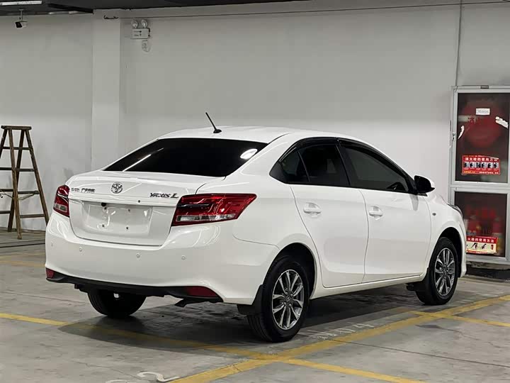 2022 Toyota Yaris L
