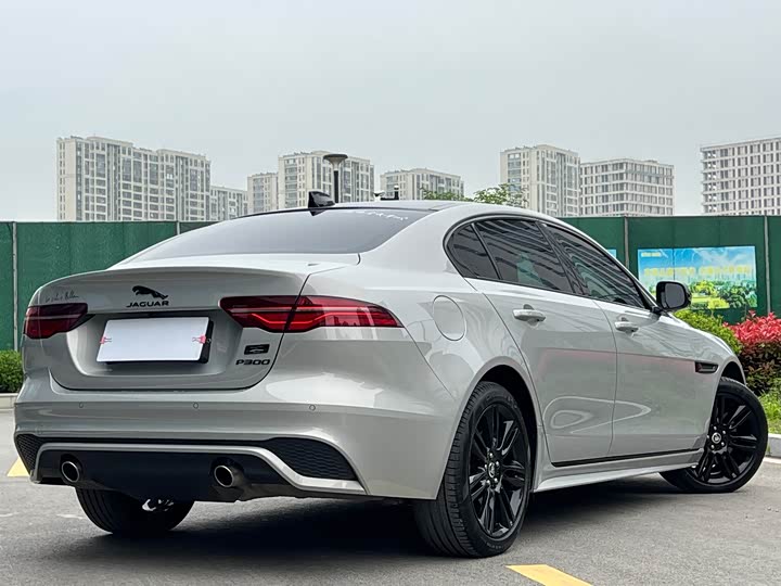 Jaguar XE L 2025 2025款 2.0T 250PS R-DYNAMIC 90周年典藏版