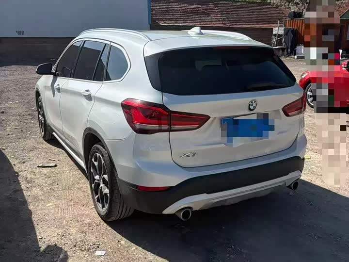 Фото 9 - BMW X1