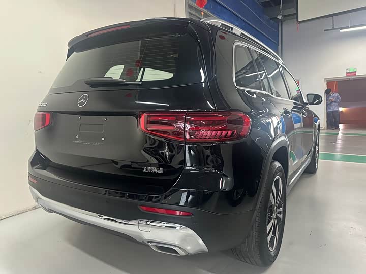 صورة 4 - Mercedes-Benz GLB-Class