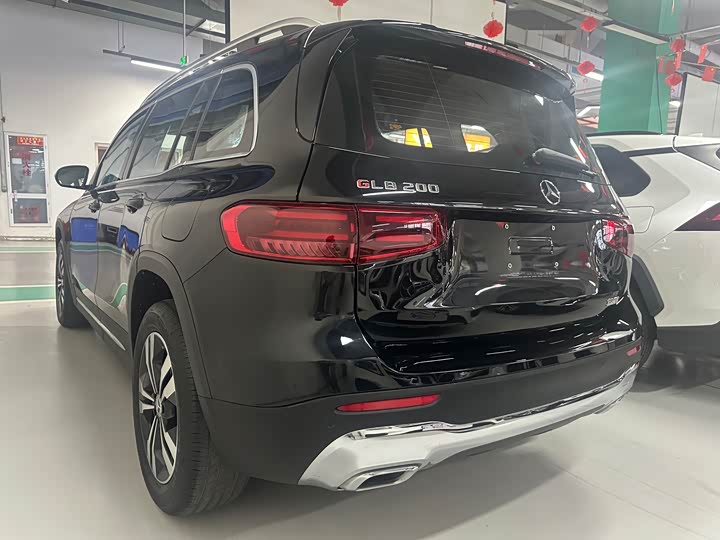 صورة 6 - Mercedes-Benz GLB-Class