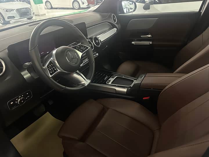 صورة 7 - Mercedes-Benz GLB-Class