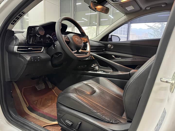 Hyundai Elantra N line 2023 2023款 1.5L CVT LUX尊贵版