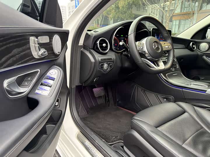 Фото 4 - Mercedes-Benz C-Class