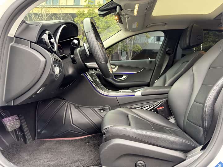 Фото 5 - Mercedes-Benz C-Class