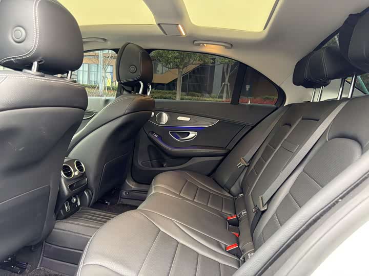Фото 8 - Mercedes-Benz C-Class