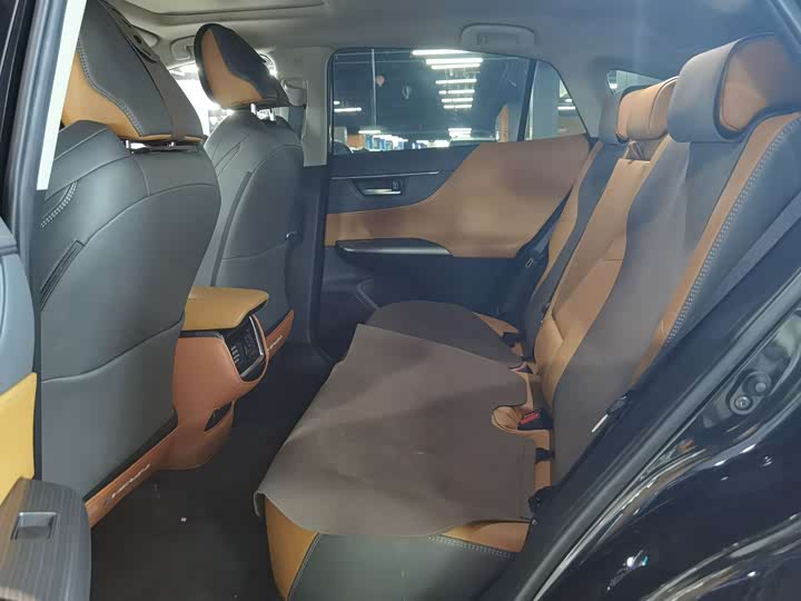 Фото 7 - Toyota Venza