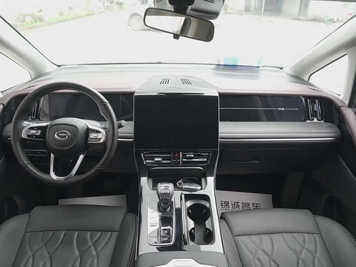 صورة 5 - GAC Trumpchi M8