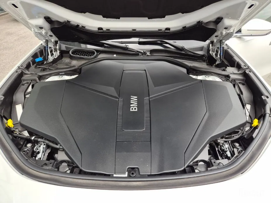 BMW i7 2022 eDrive 50 M Sport