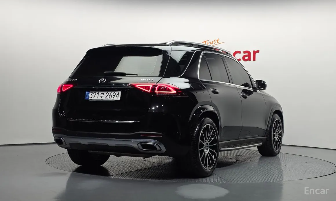 Фото 2 - Mercedes-Benz GLE-Class