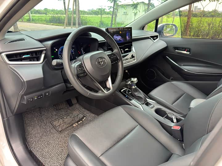 Фото 5 - Toyota Corolla