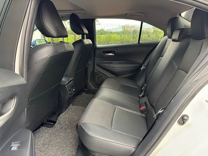 Фото 6 - Toyota Corolla
