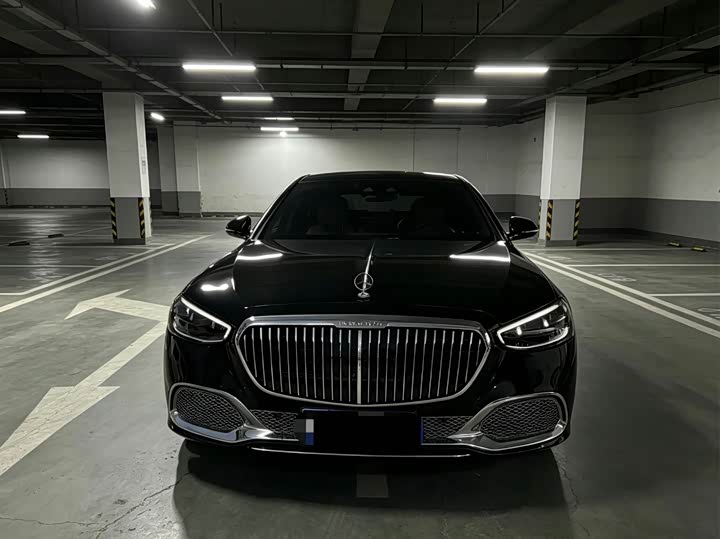 Фото 2 - Mercedes-Benz Maybach S-Class