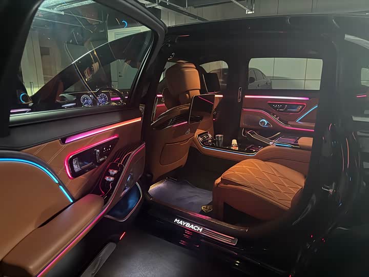 Фото 5 - Mercedes-Benz Maybach S-Class