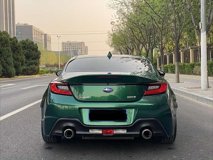 Фото 2 - Subaru BRZ