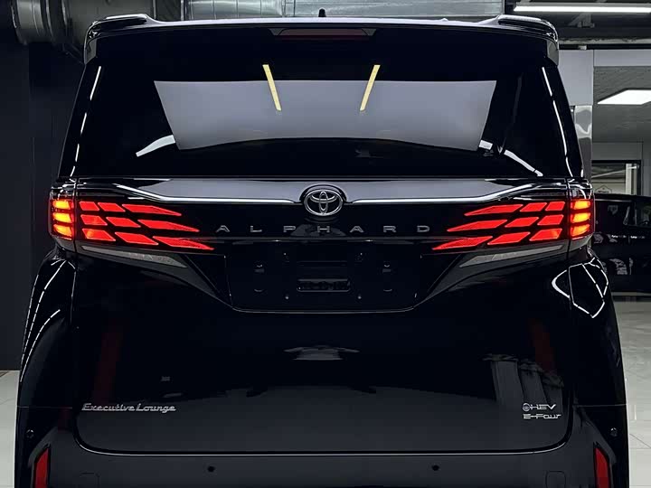 Toyota Alphard 2024 2024款 双擎 2.5L 臻享版