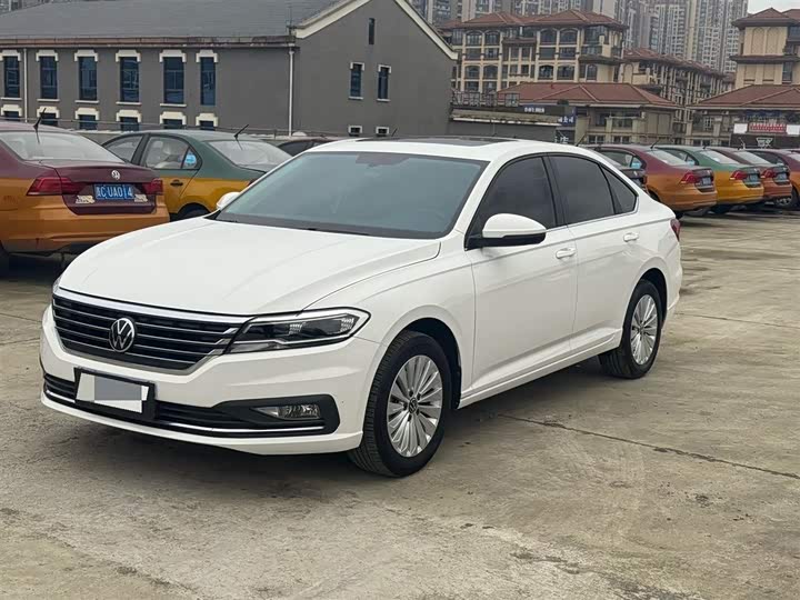 Фото 1 - Volkswagen Lavida