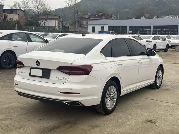 Фото 7 - Volkswagen Lavida