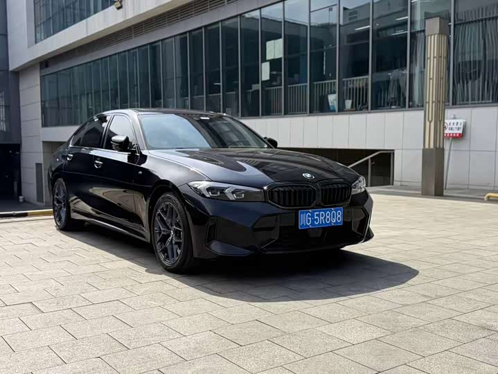 BMW 3 Series 2025 2025款 330Li M运动曜夜套装